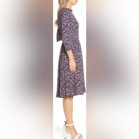 Gal Meets Glam - Beth - Picture 7 of 7